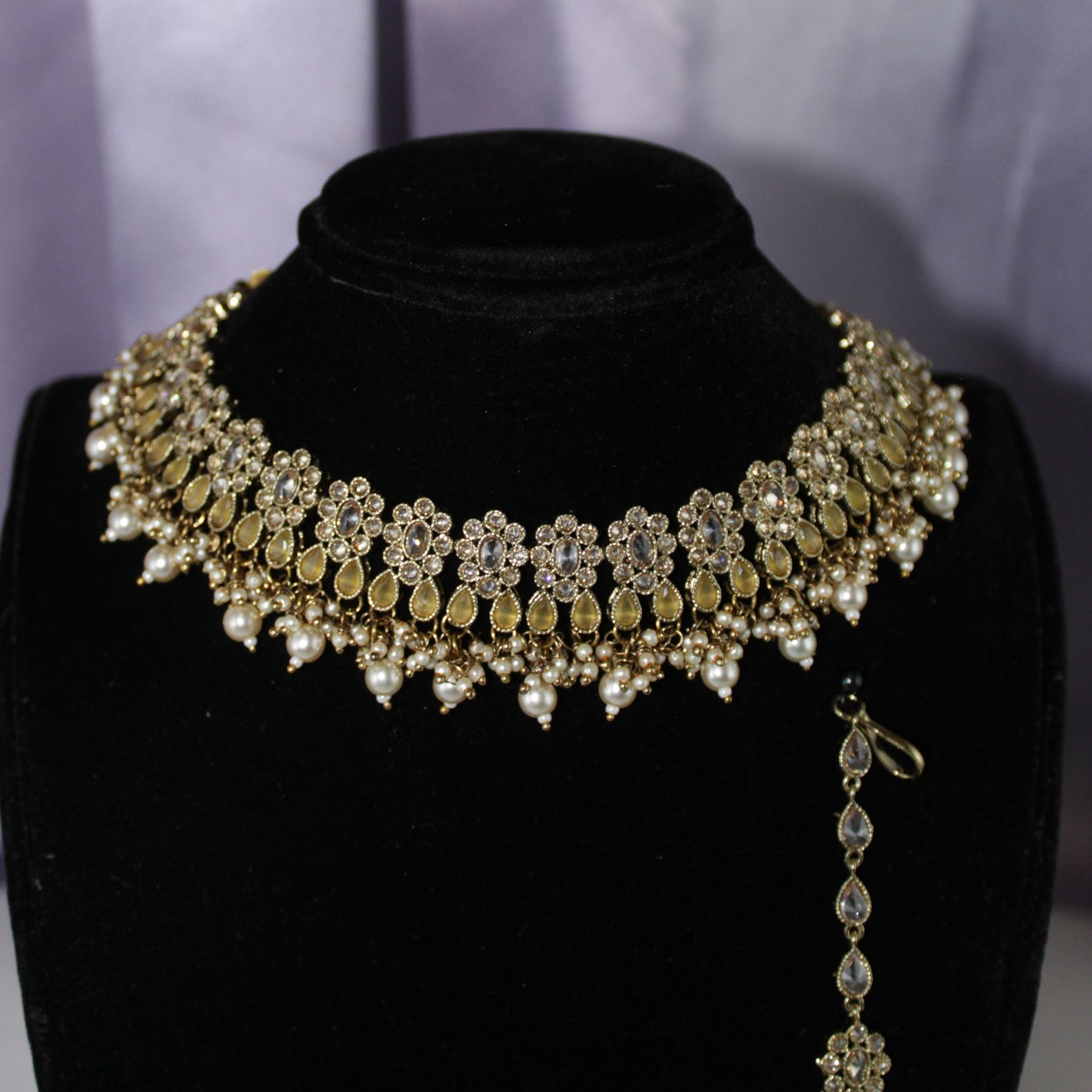 Janhvi - Necklace Set