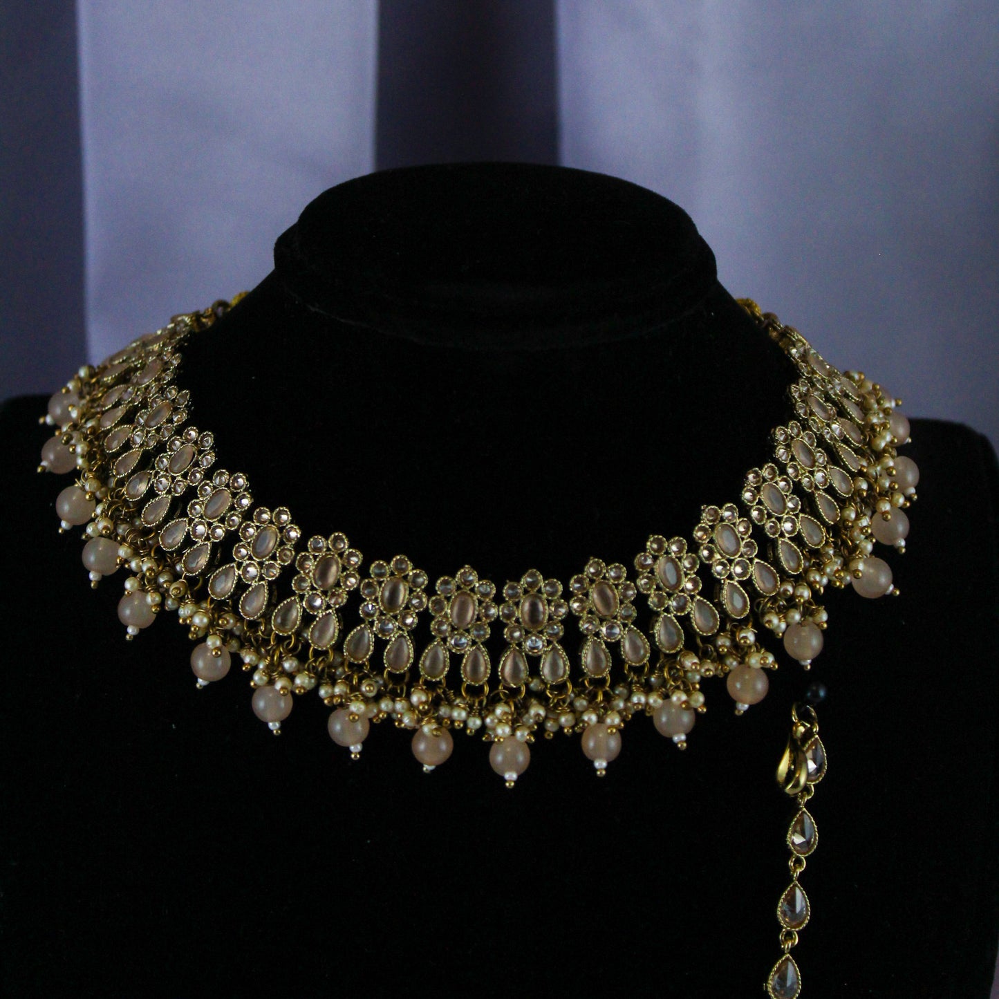 Janhvi - Necklace Set